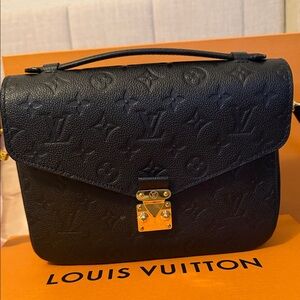 Louis Vuitton Pochette Métis